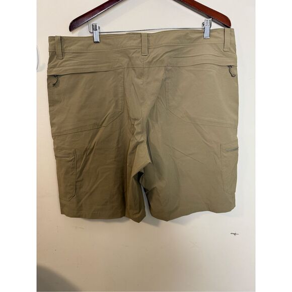 L.L. Bean Men's Cresta Hiking Shorts, 10" 40W - Picture 2 of 4